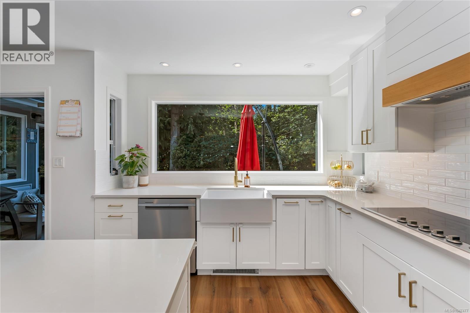 2146 Henlyn Dr - Image 11