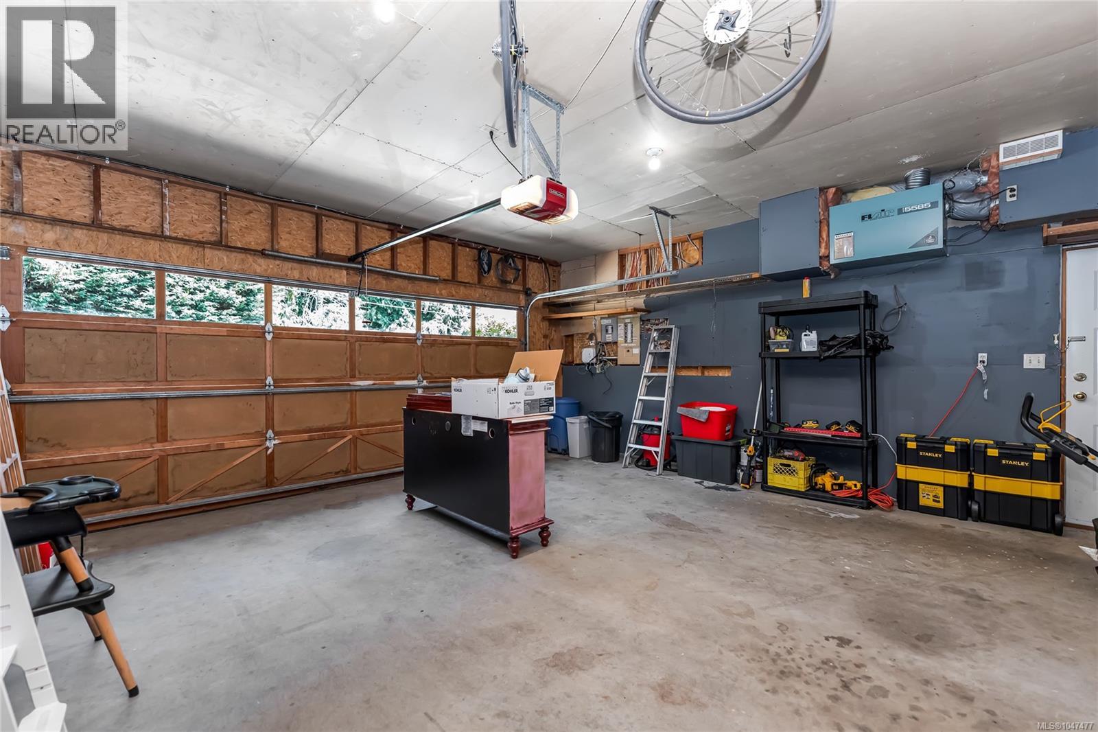 2146 Henlyn Dr - Image 45