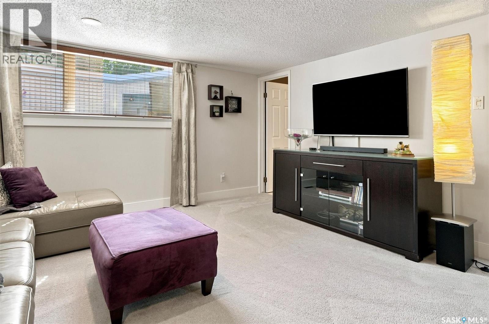 273 Carleton DRIVE - 37