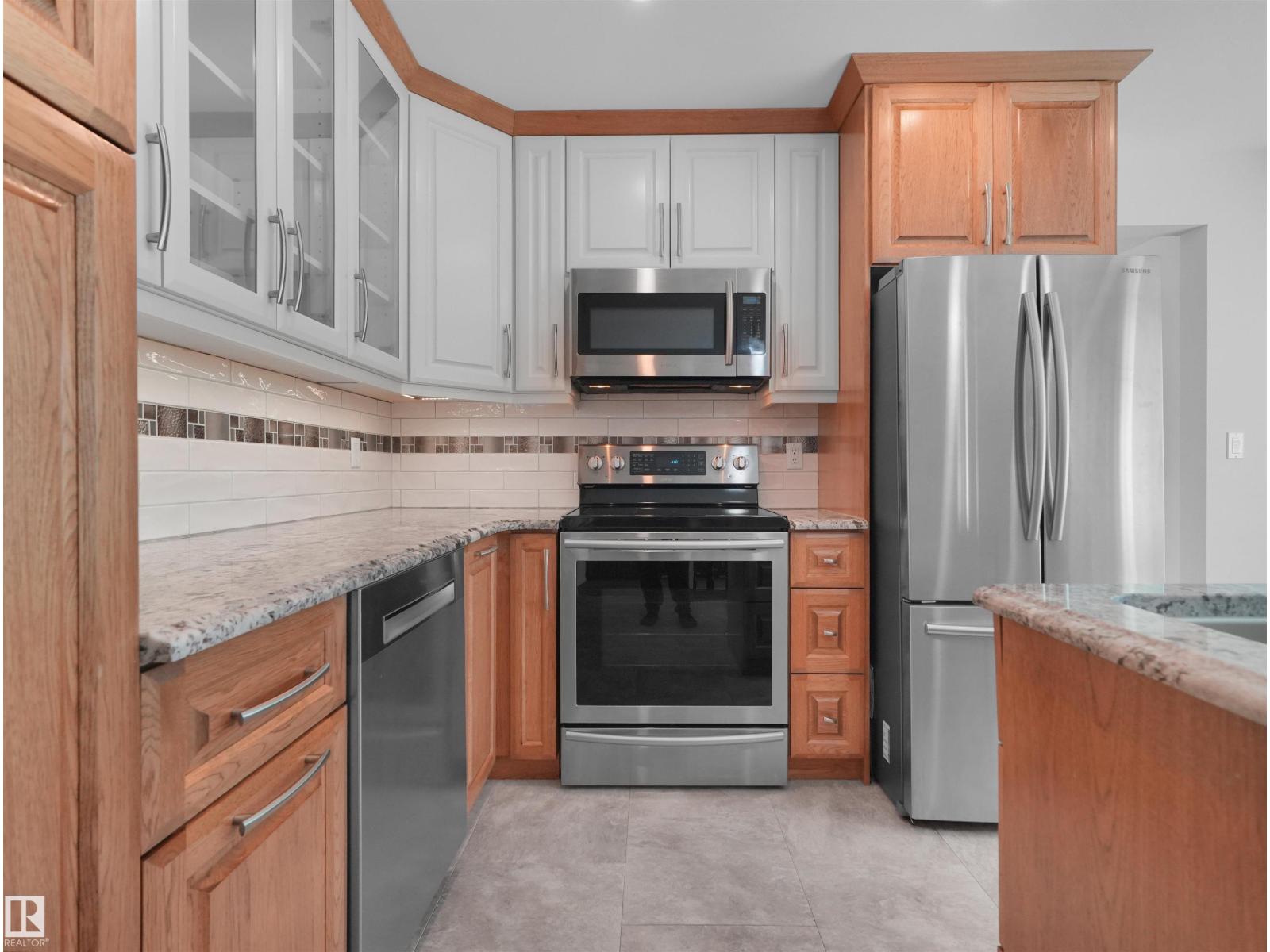 7357 18 AV NW - Image 13