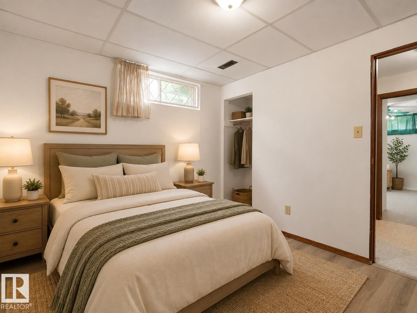 7357 18 AV NW - Image 23