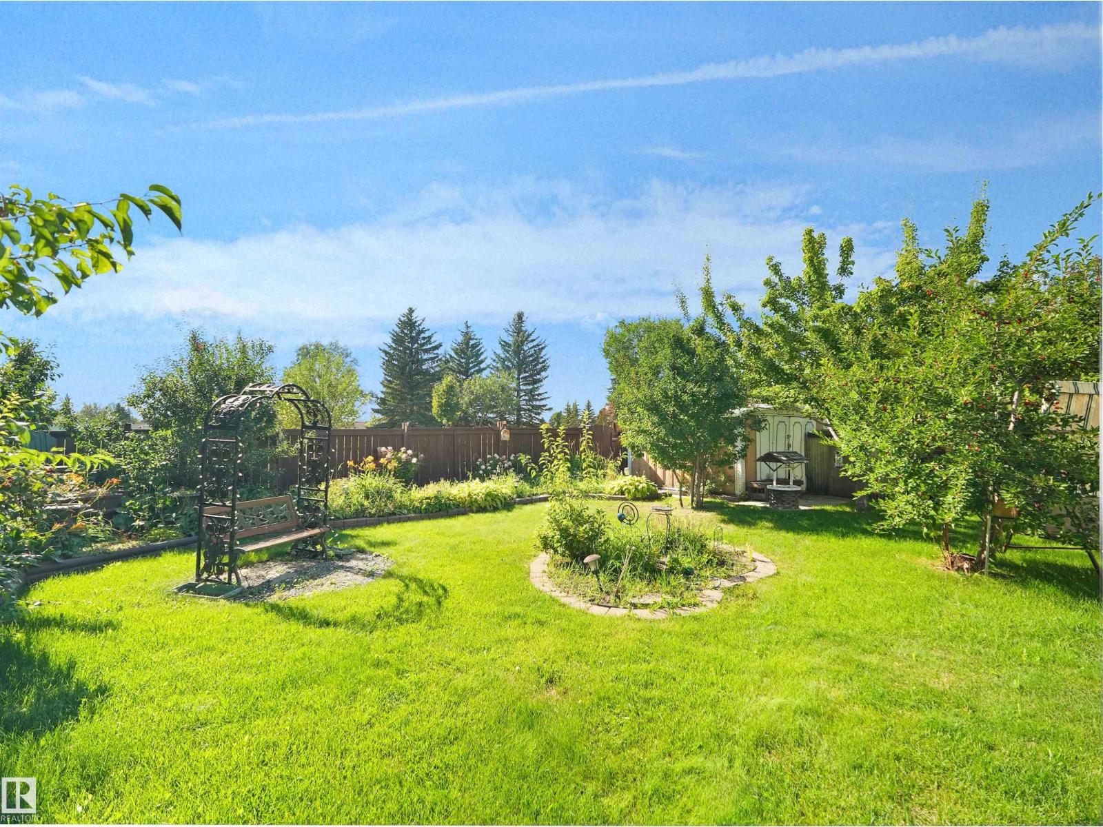 7357 18 AV NW - 32