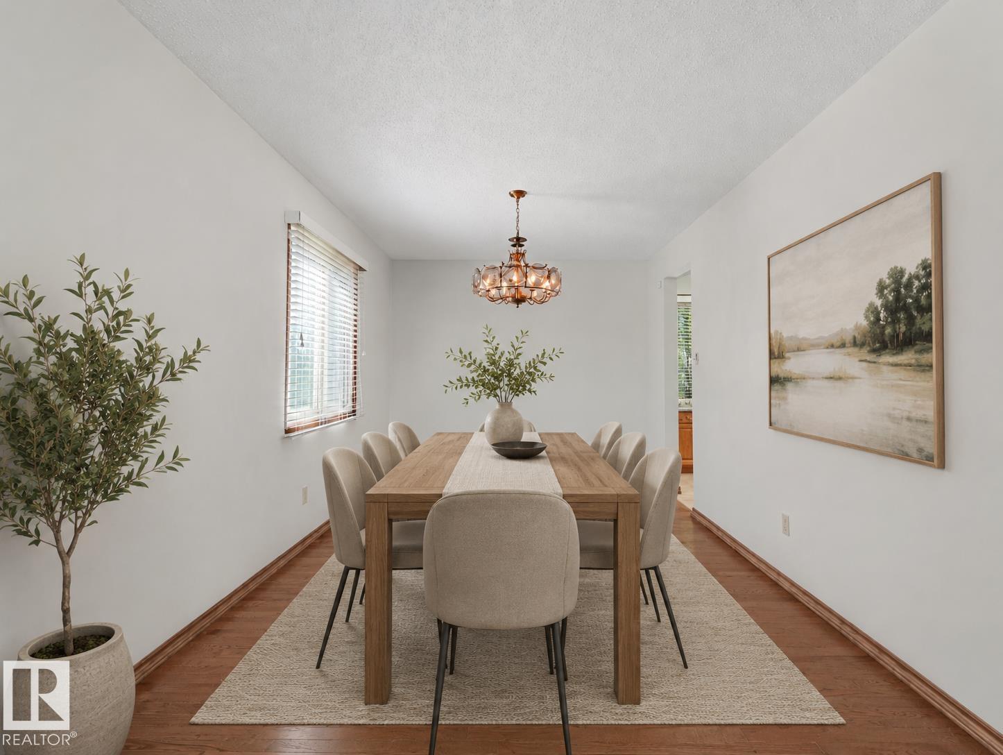7357 18 AV NW - Image 9