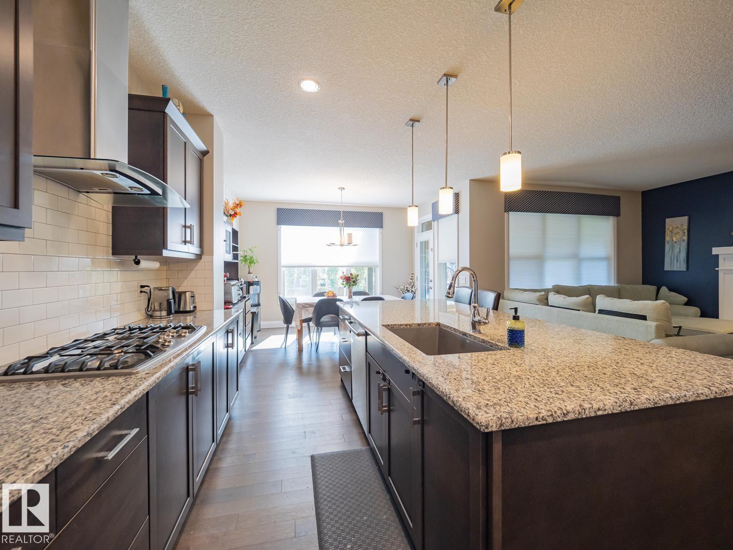 121 SUNWOOD BAY - 13