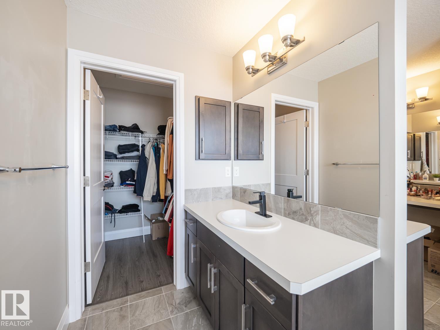 121 SUNWOOD BAY - 28