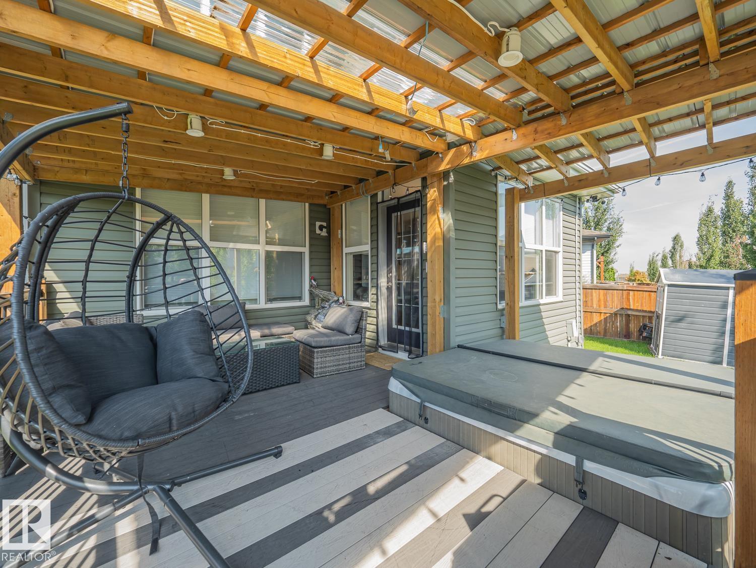 121 SUNWOOD BAY - 30
