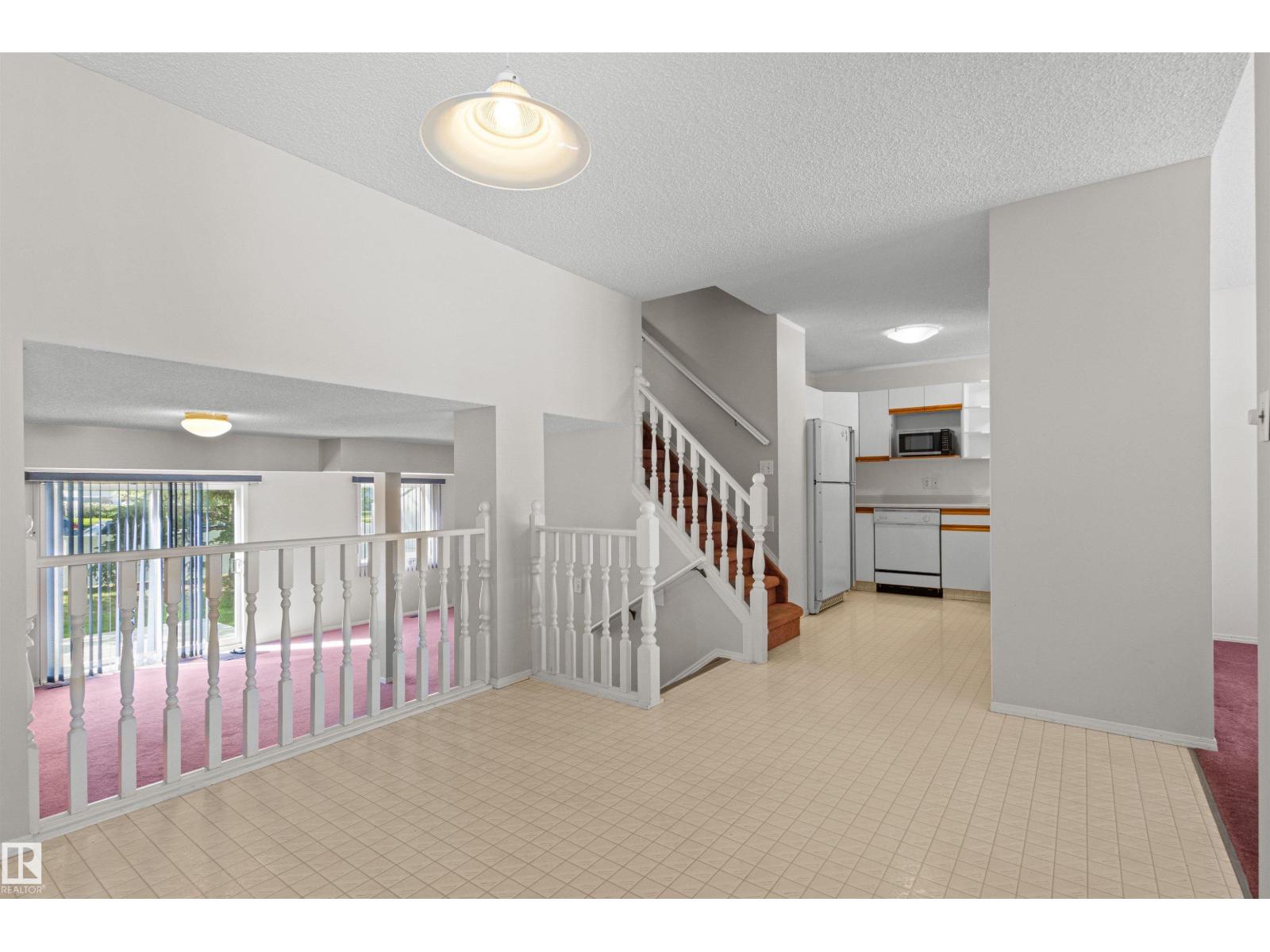 #12 3311 58 ST NW - 19
