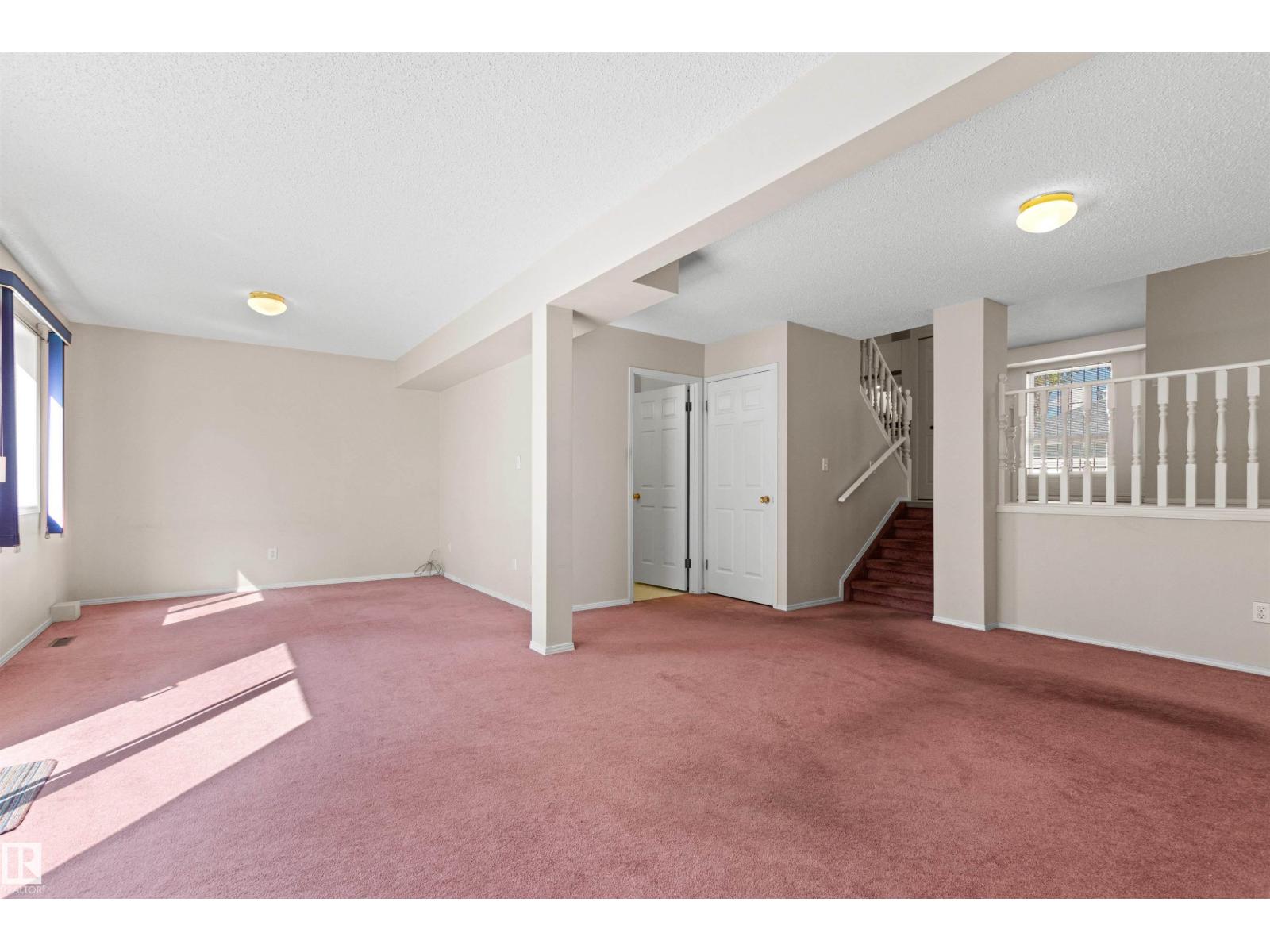 #12 3311 58 ST NW - 38