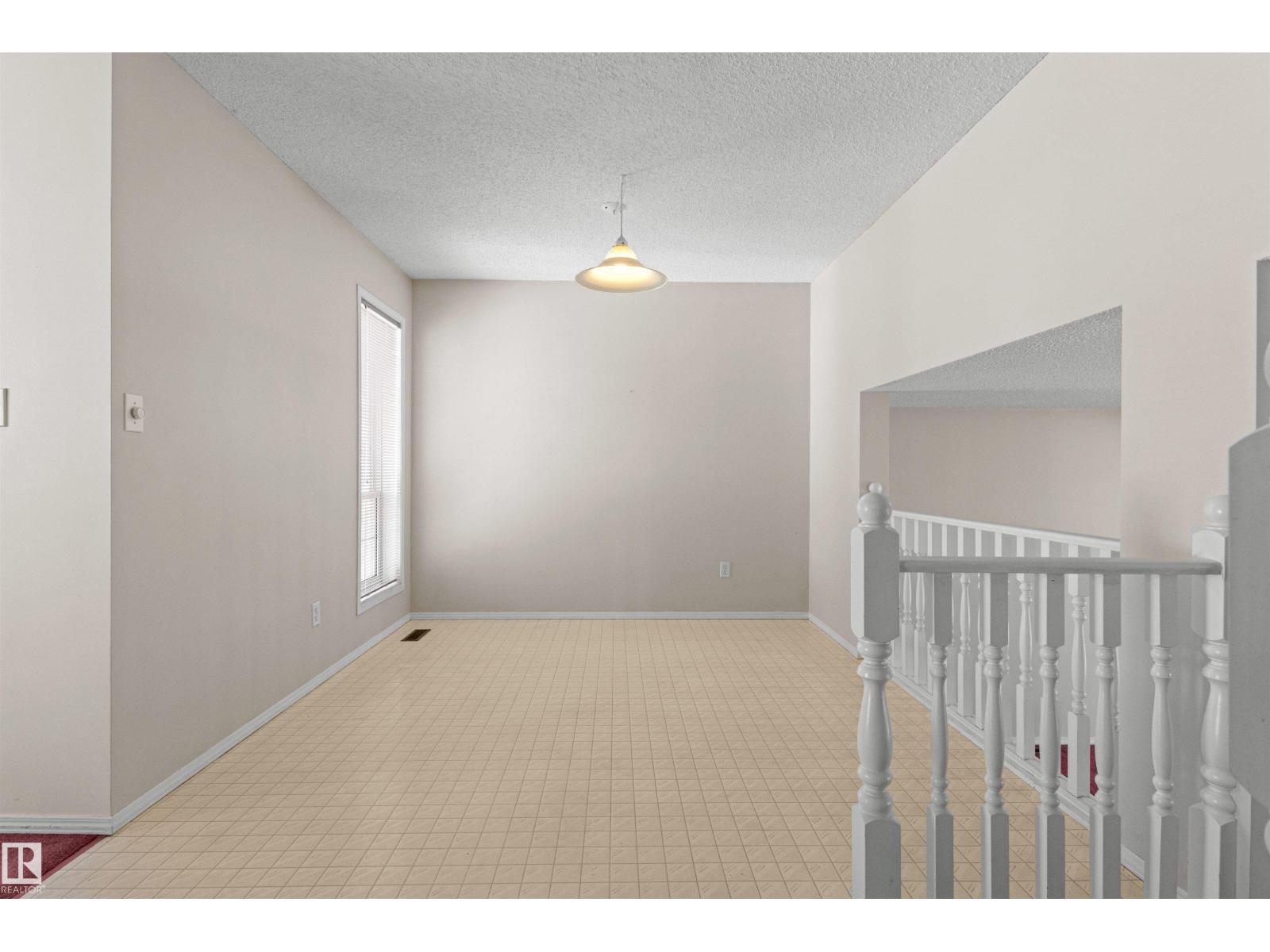 #12 3311 58 ST NW - 18