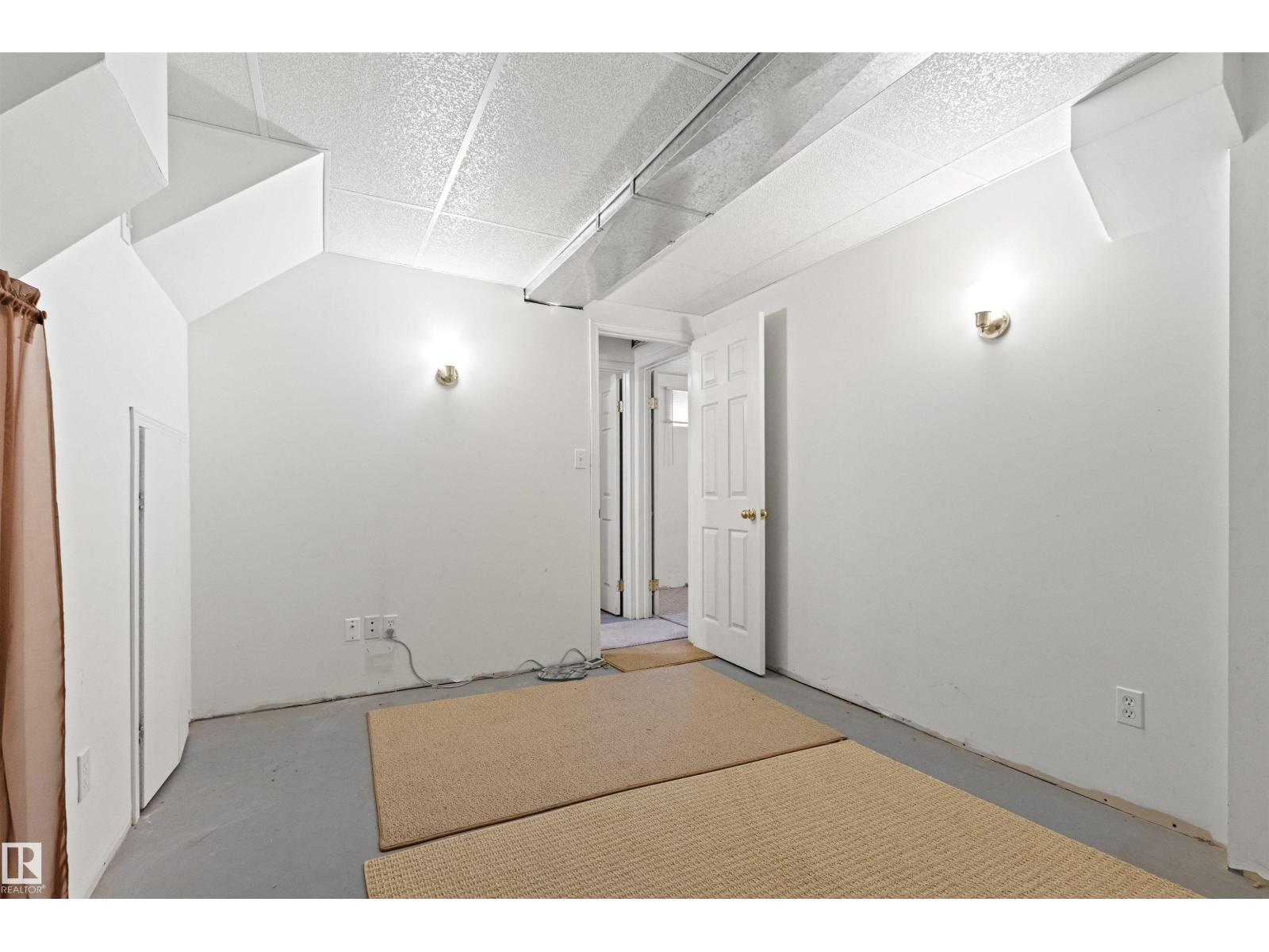 #12 3311 58 ST NW - 50