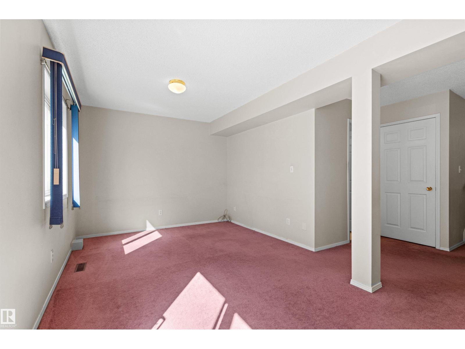 #12 3311 58 ST NW - 40