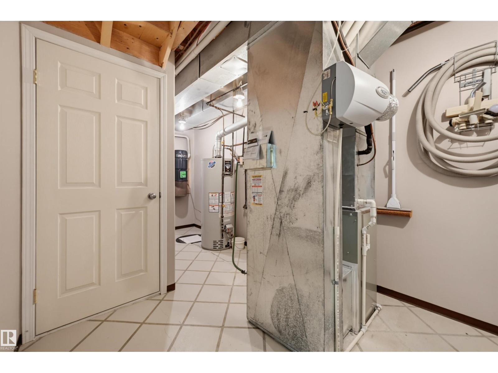 #15 600 REGENCY DR - Image 36