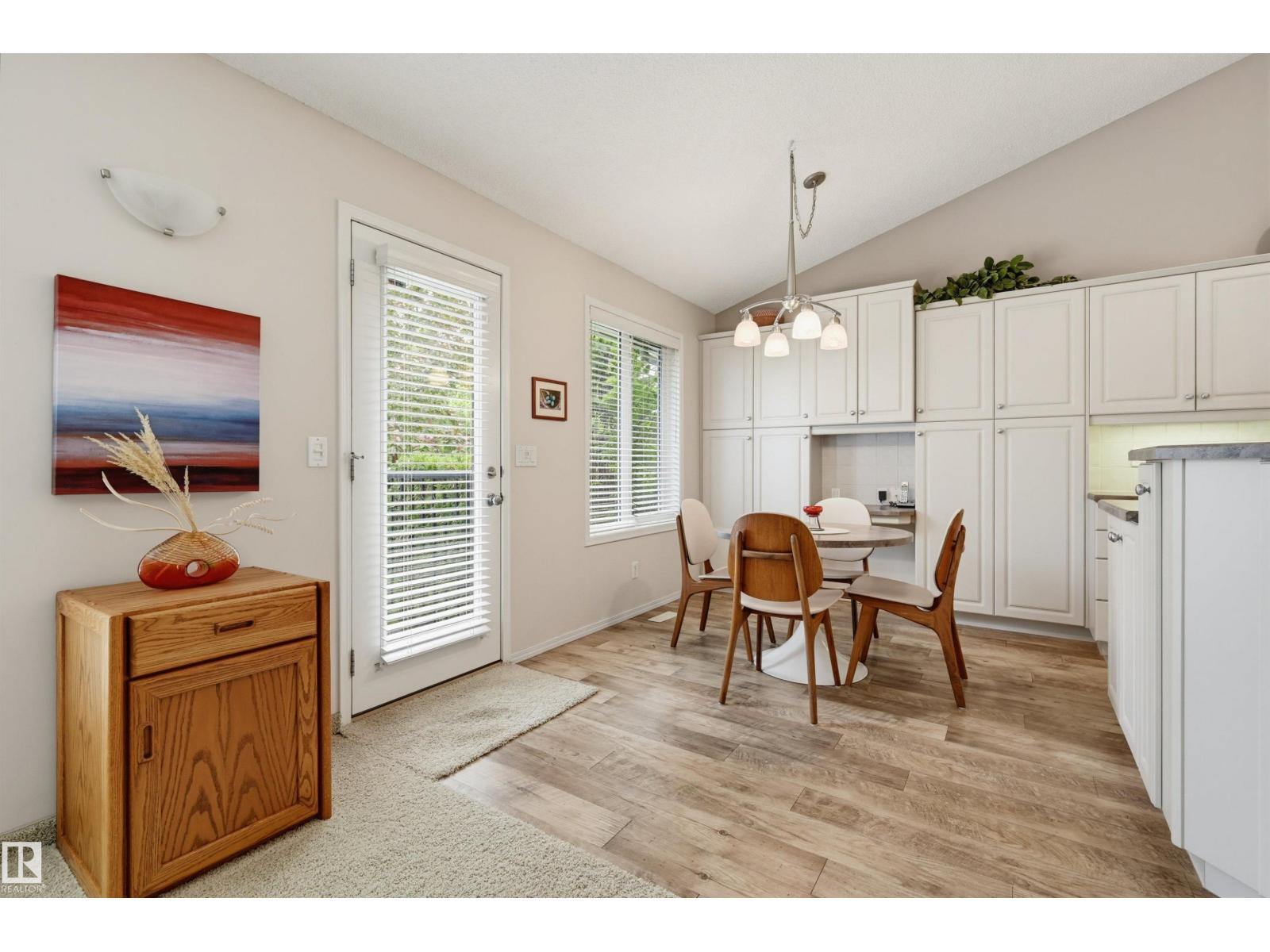 #15 600 REGENCY DR - 13
