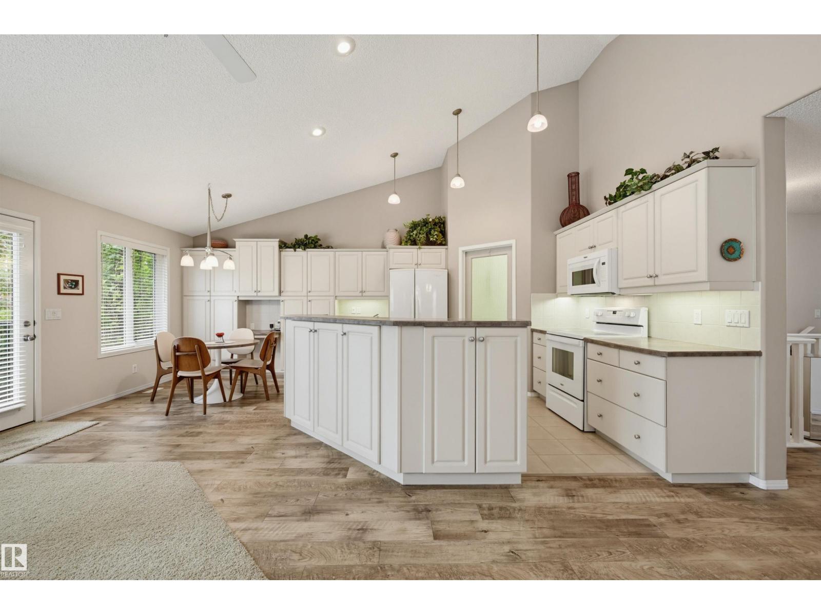 #15 600 REGENCY DR - Image 10