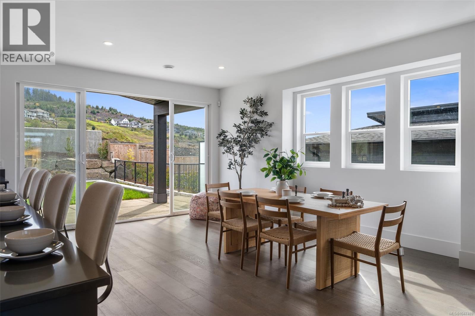 1221 Viewtop Rd - Image 22