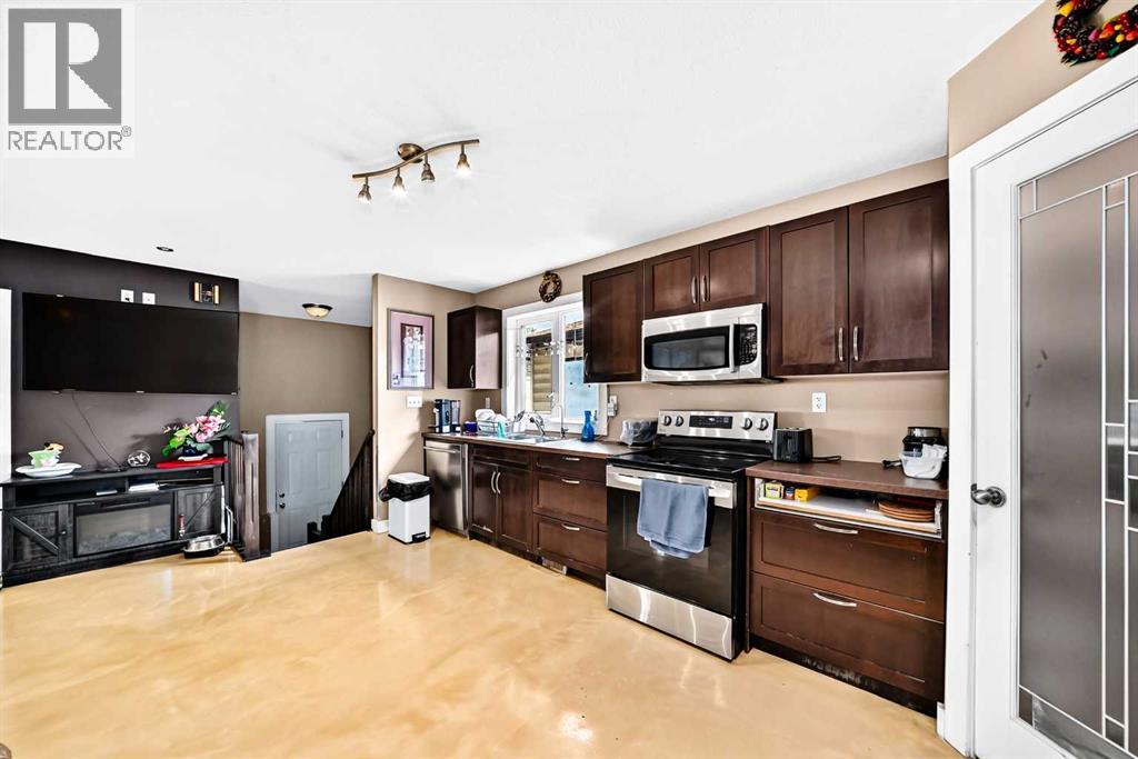 7616 23 Street SE - 4