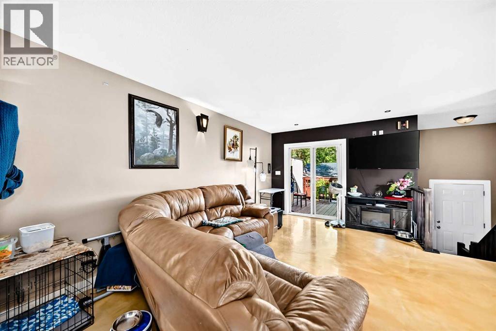 7616 23 Street SE - 7