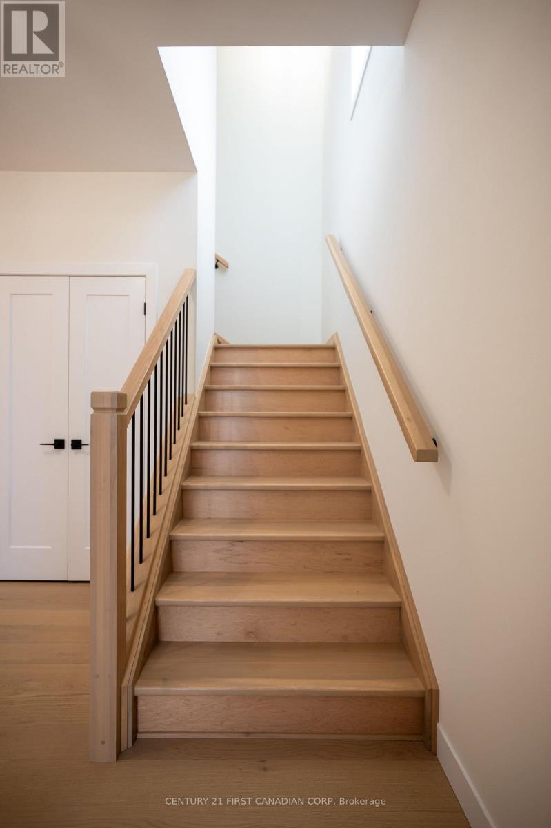 1378 SHIELDS PLACE - Image 19