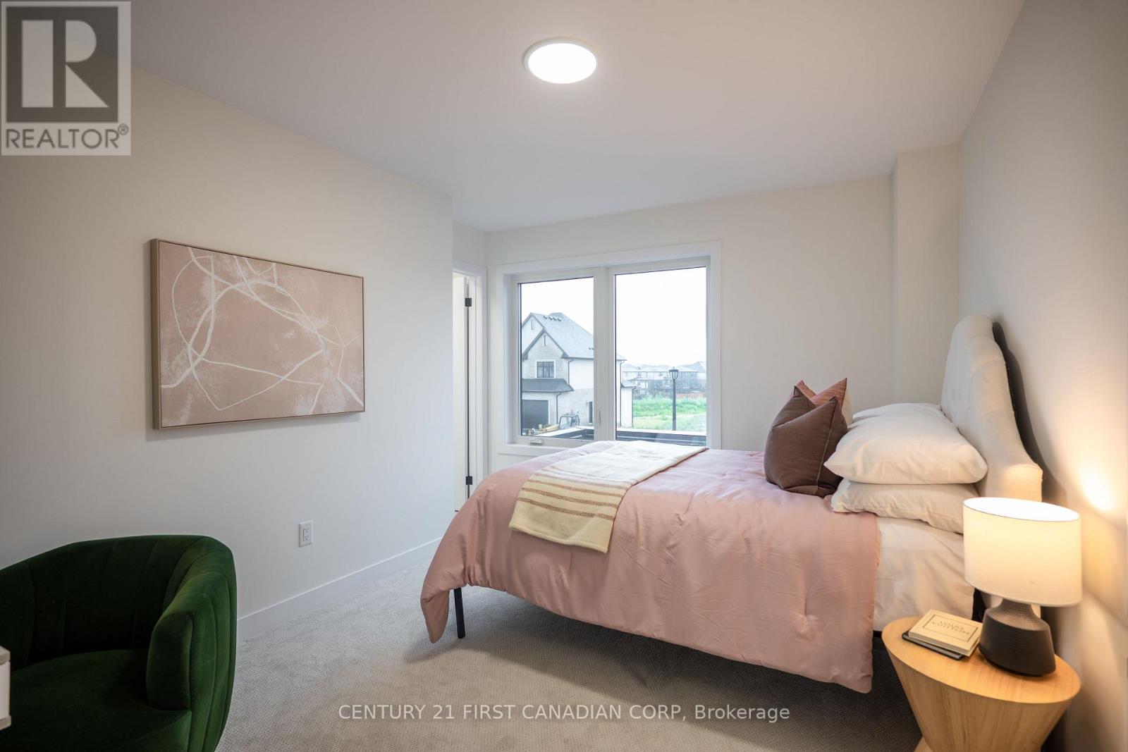 1378 SHIELDS PLACE - Image 32
