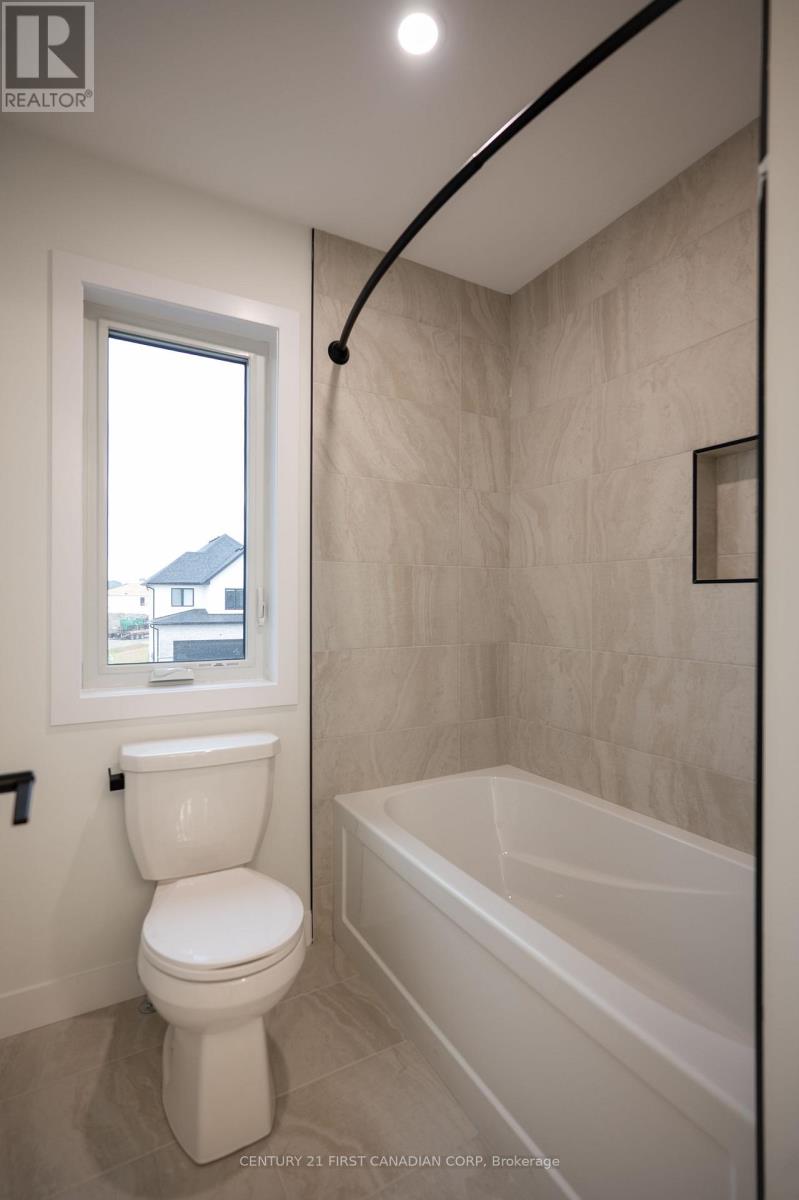 1378 SHIELDS PLACE - Image 31