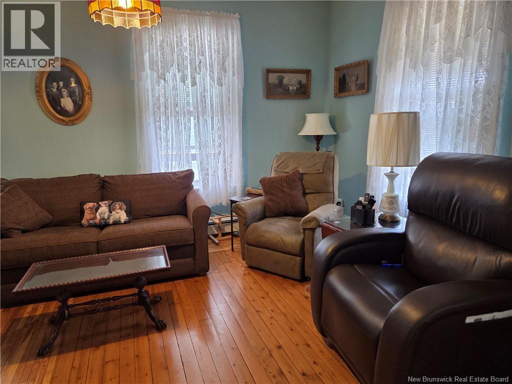 135 Dufferin - Image 14