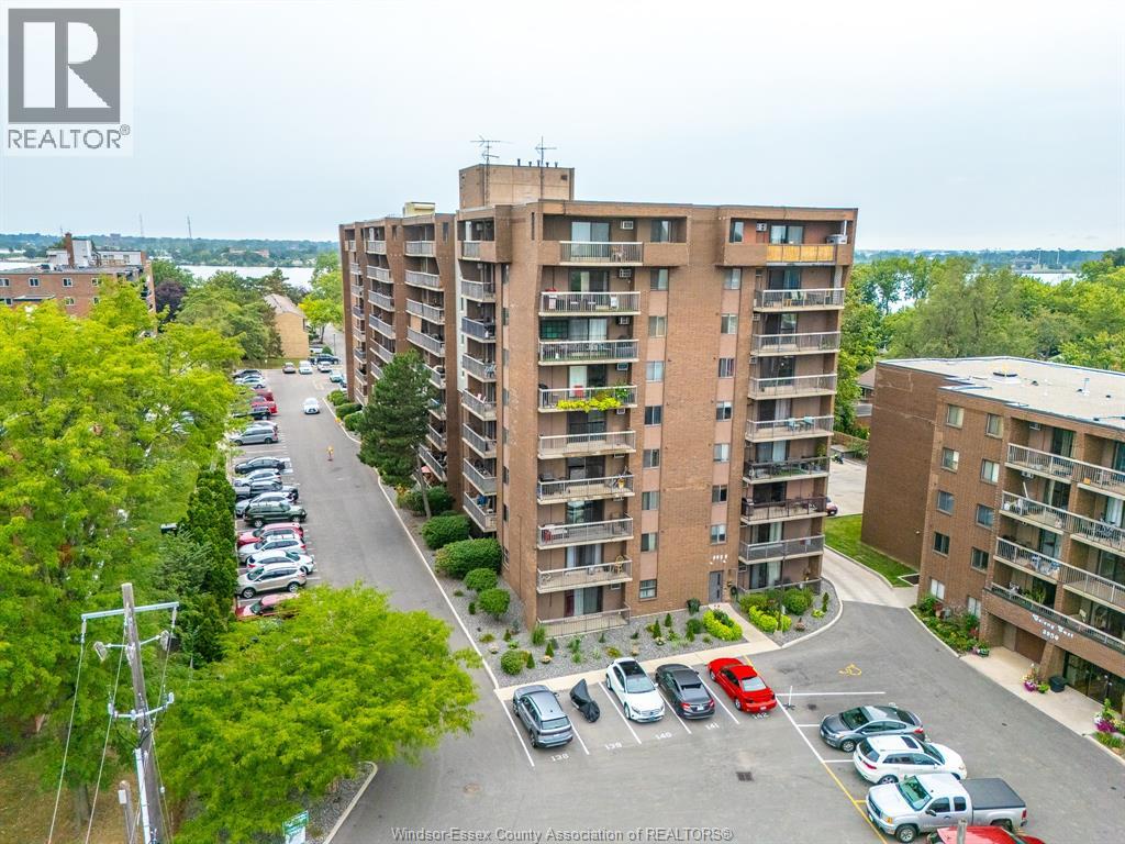 #805 3936 WYANDOTTE STREET - Image 29