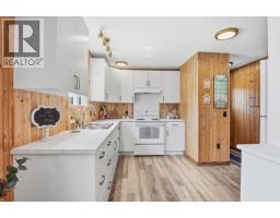 56 Lakeview Avenue, Gull Lake, AB T0C0J0 Photo 12