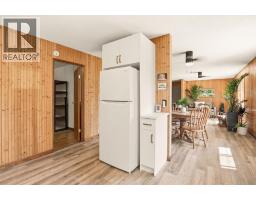 56 Lakeview Avenue, Gull Lake, AB T0C0J0 Photo 14