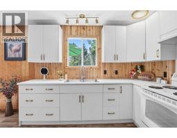 56 Lakeview Avenue, Gull Lake, AB T0C0J0 Photo 13