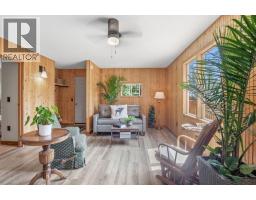 56 Lakeview Avenue, Gull Lake, AB T0C0J0 Photo 16