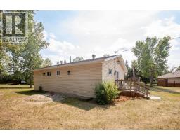 56 Lakeview Avenue, Gull Lake, AB T0C0J0 Photo 33