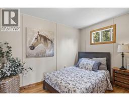 56 Lakeview Avenue, Gull Lake, AB T0C0J0 Photo 22