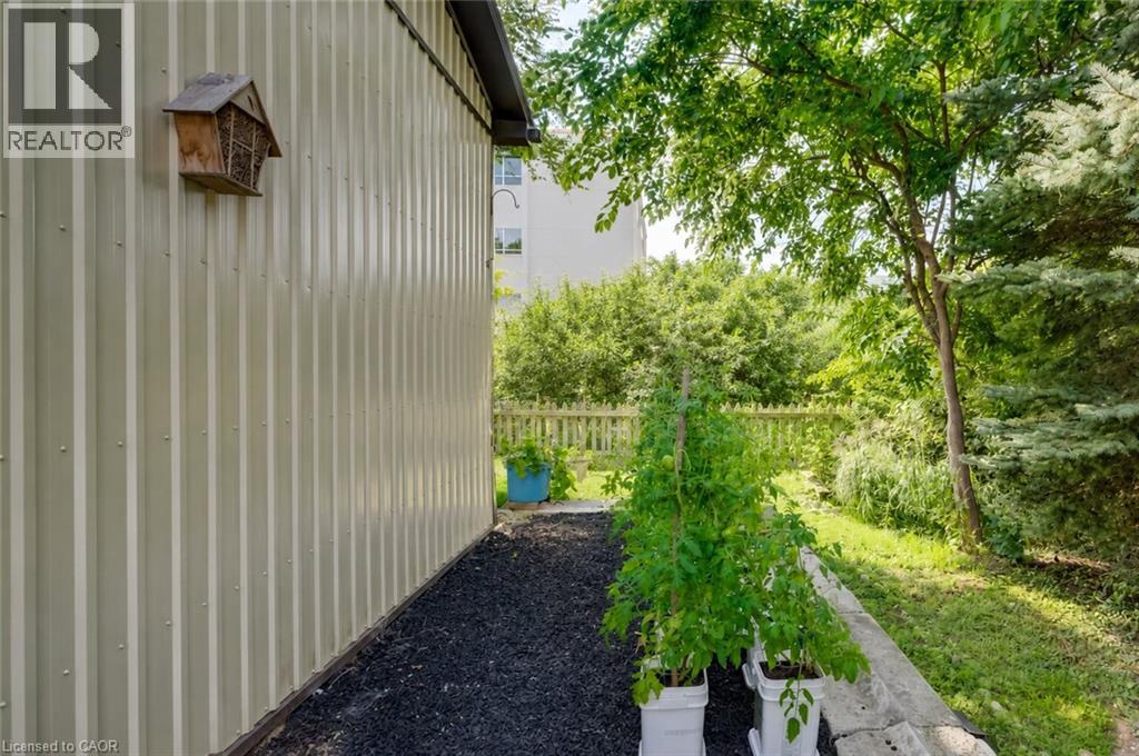 124 QUEENSWAY Drive - Image 29