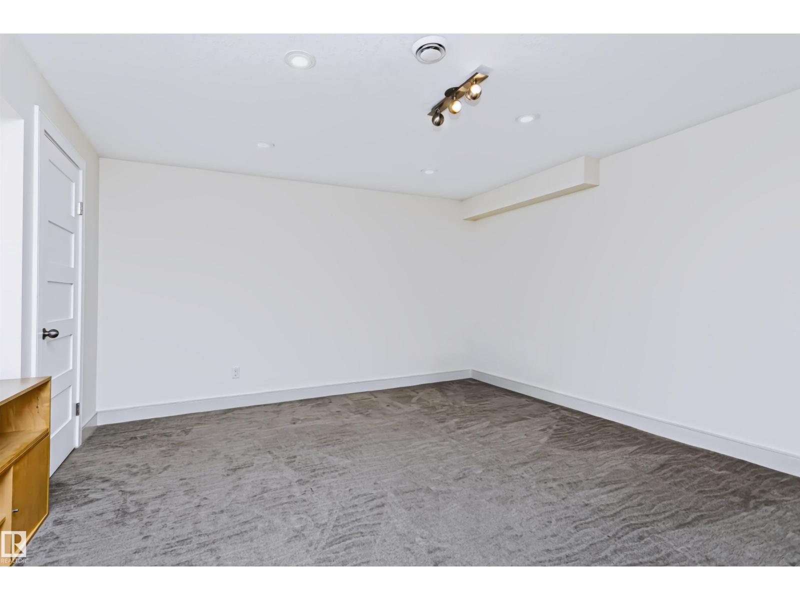 1720 ROBERTSON PL SW - Image 38