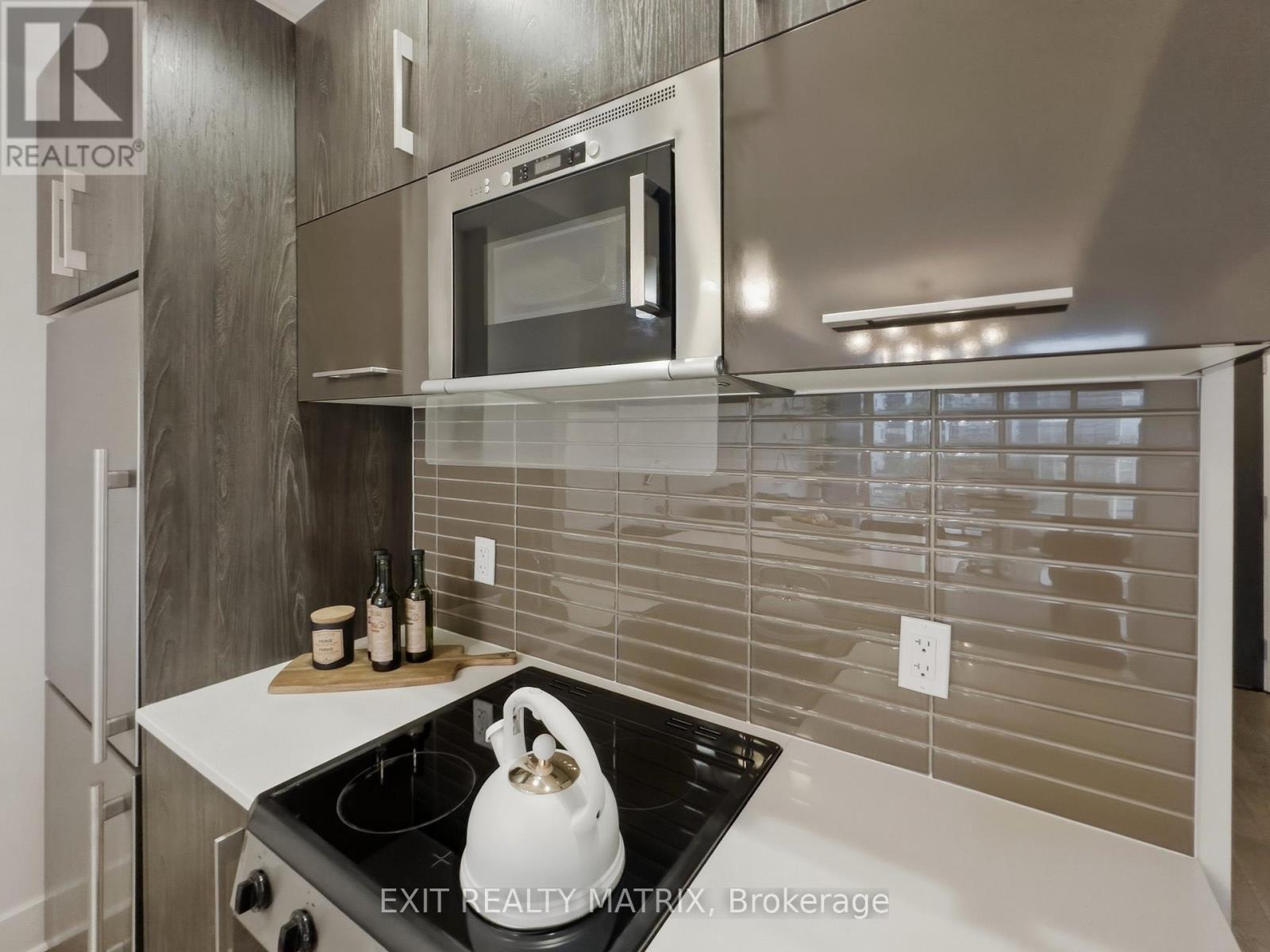 #513 255 BAY STREET - Image 23