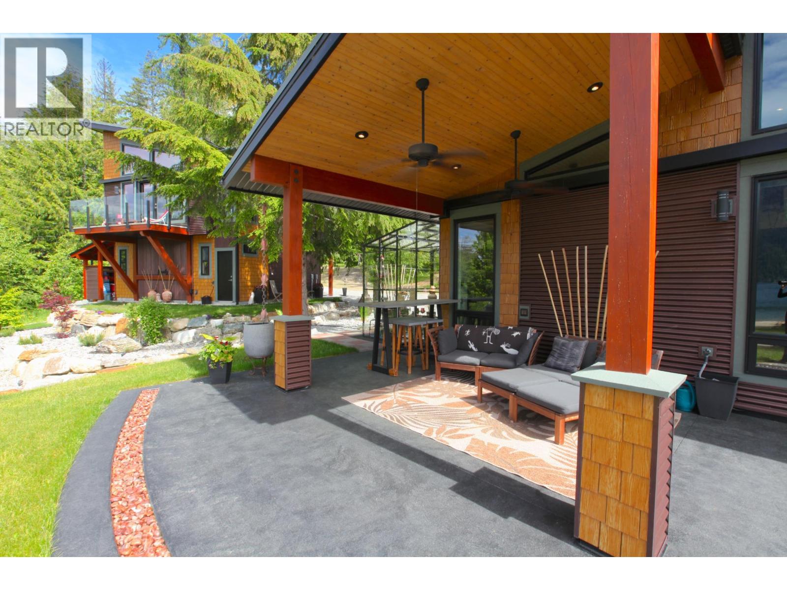 179 KOOTENAY LAKE Road, Procter