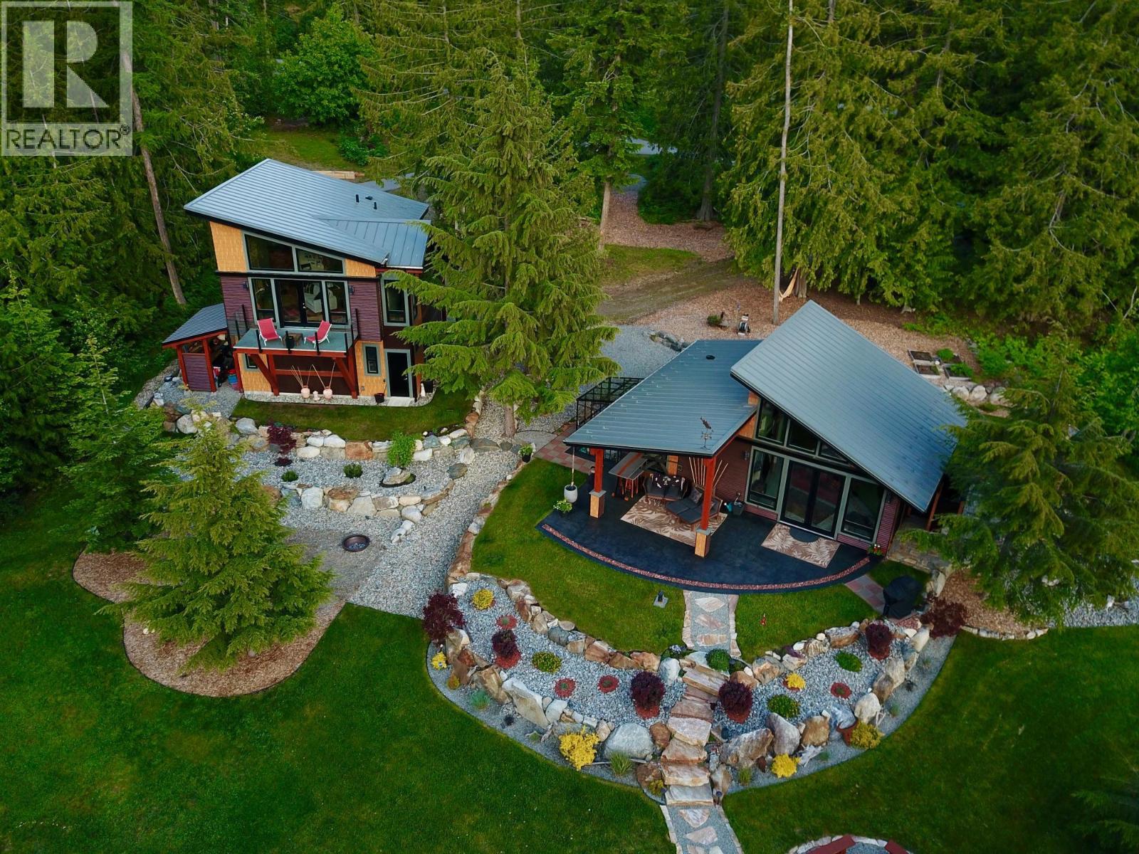 179 KOOTENAY LAKE Road, Procter
