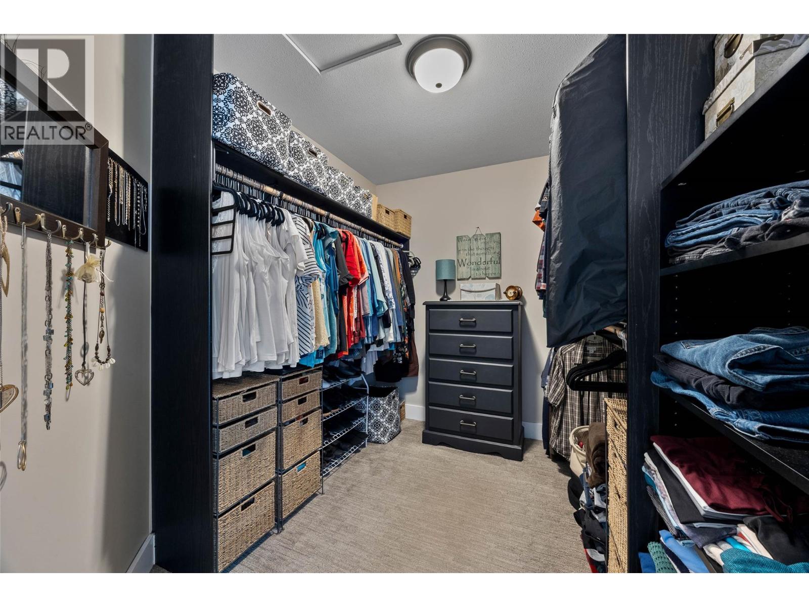 8913 Grizzly Crescent - 28