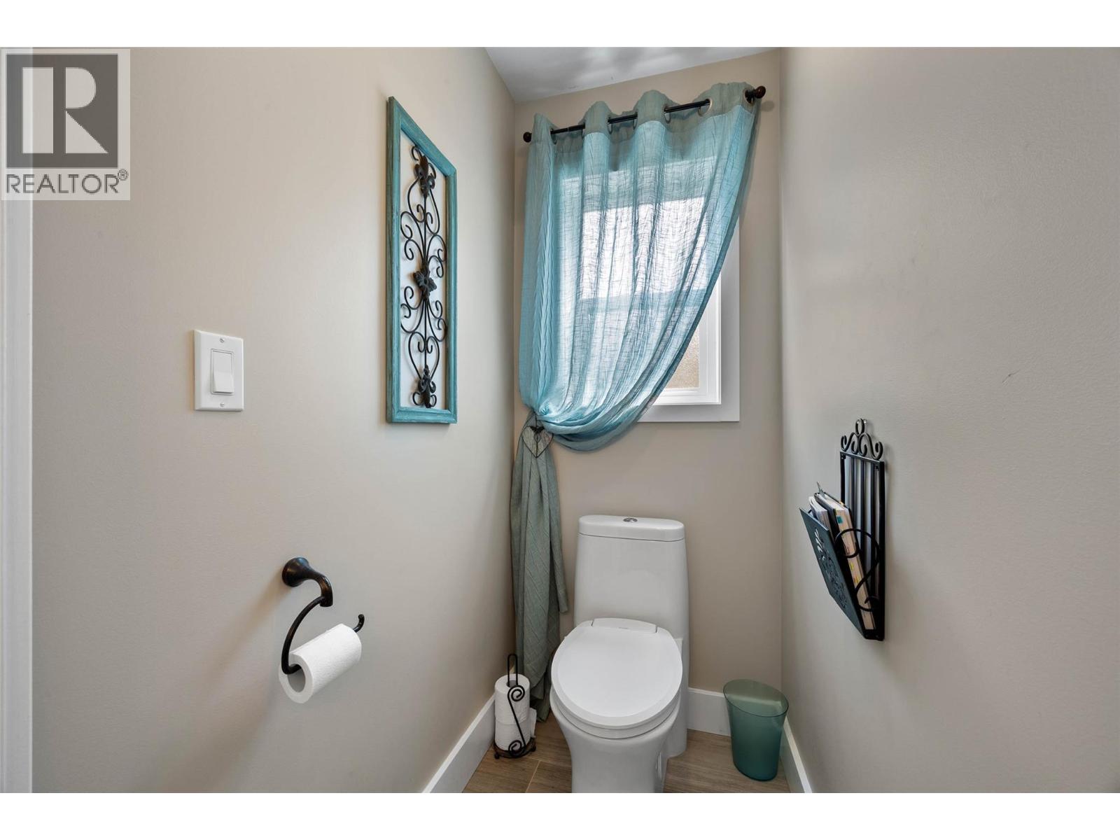 8913 Grizzly Crescent - Image 30