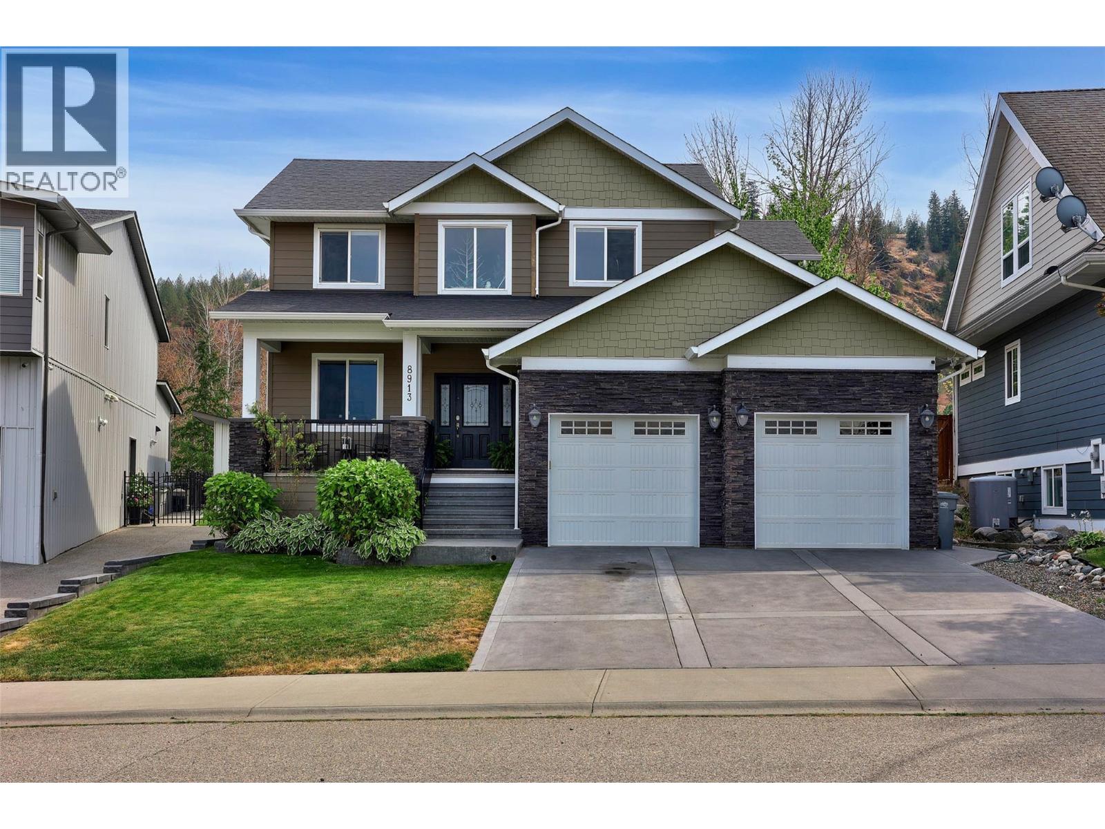 8913 Grizzly Crescent - 1
