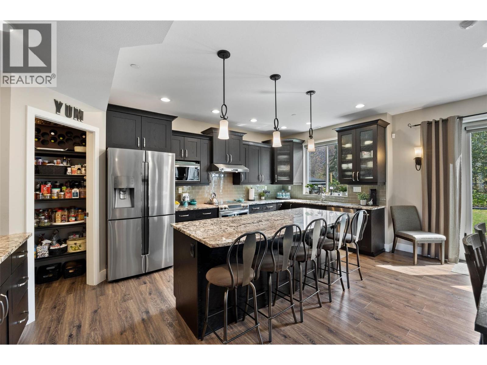 8913 Grizzly Crescent - 3