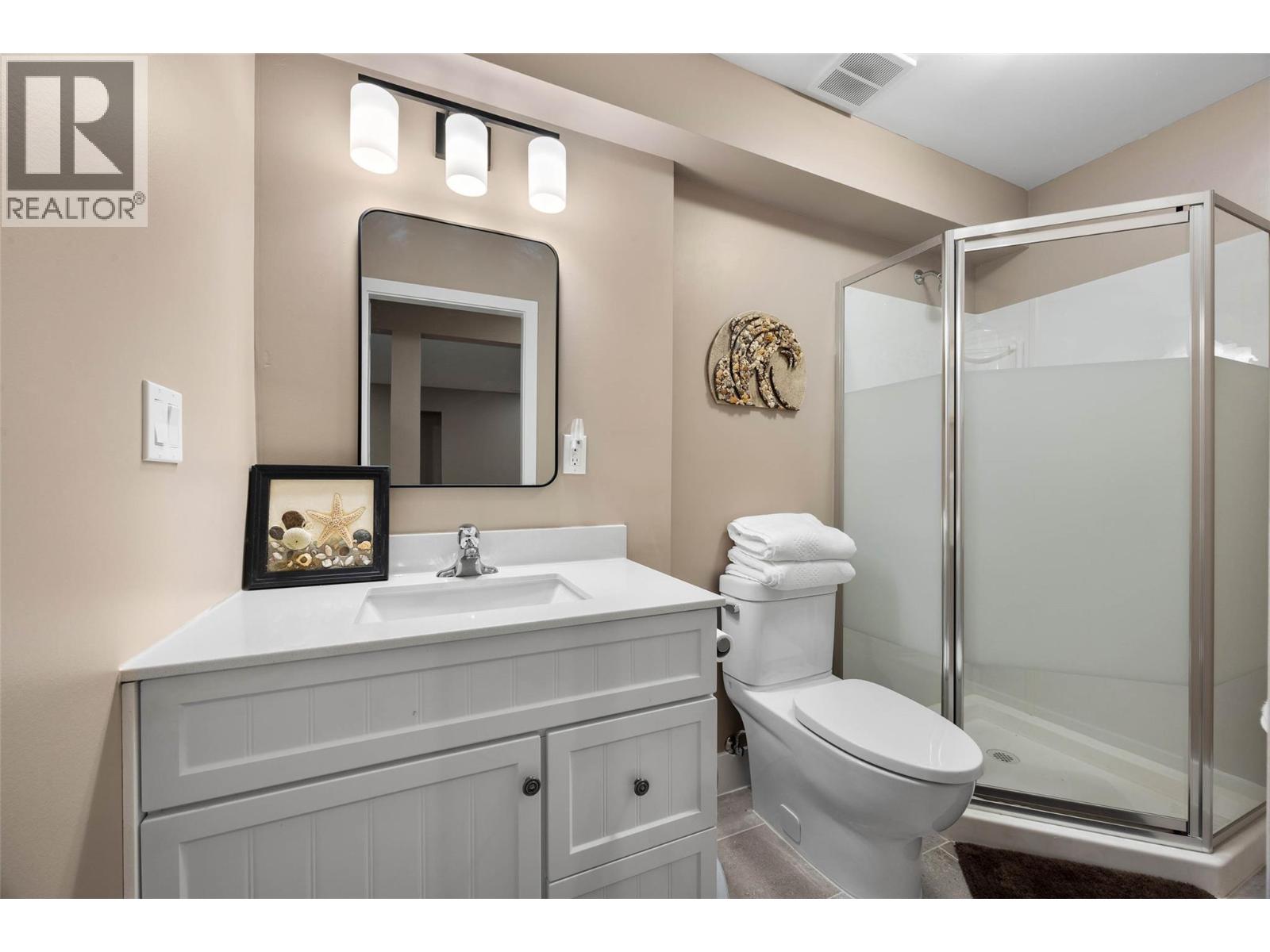 8913 Grizzly Crescent - Image 40