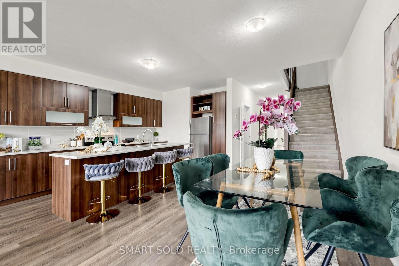 80 DONALD FLEMING WAY - 14