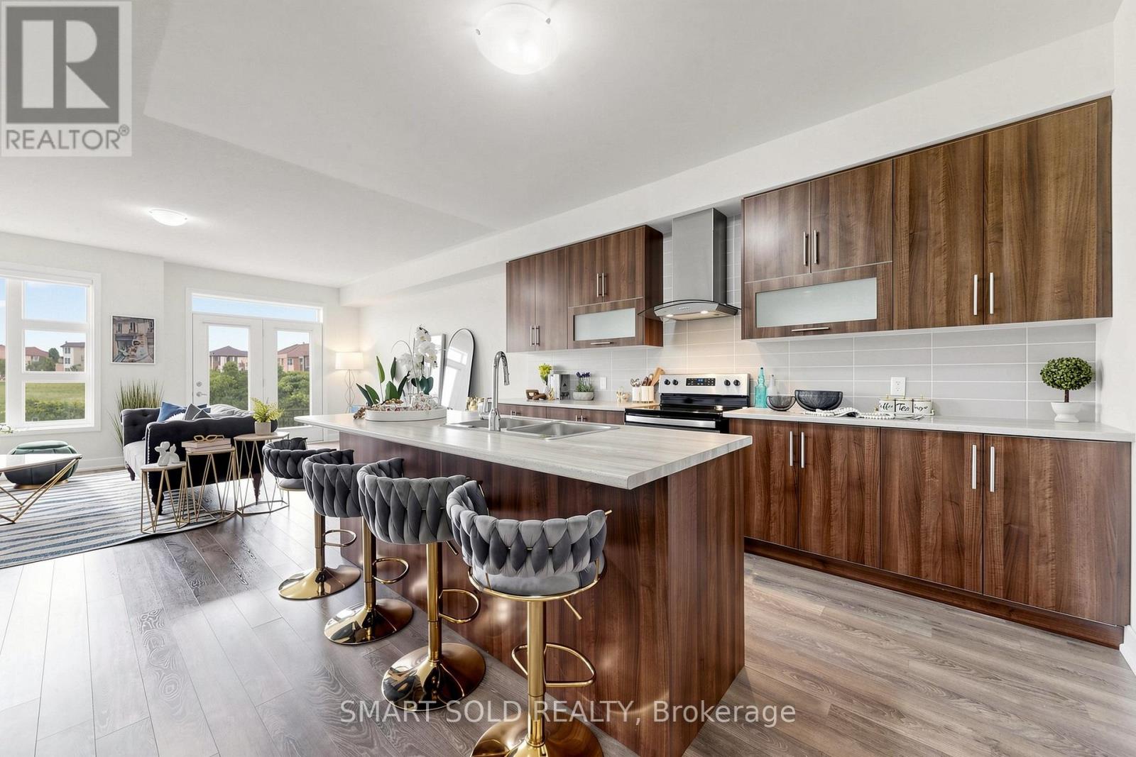 80 DONALD FLEMING WAY - 6