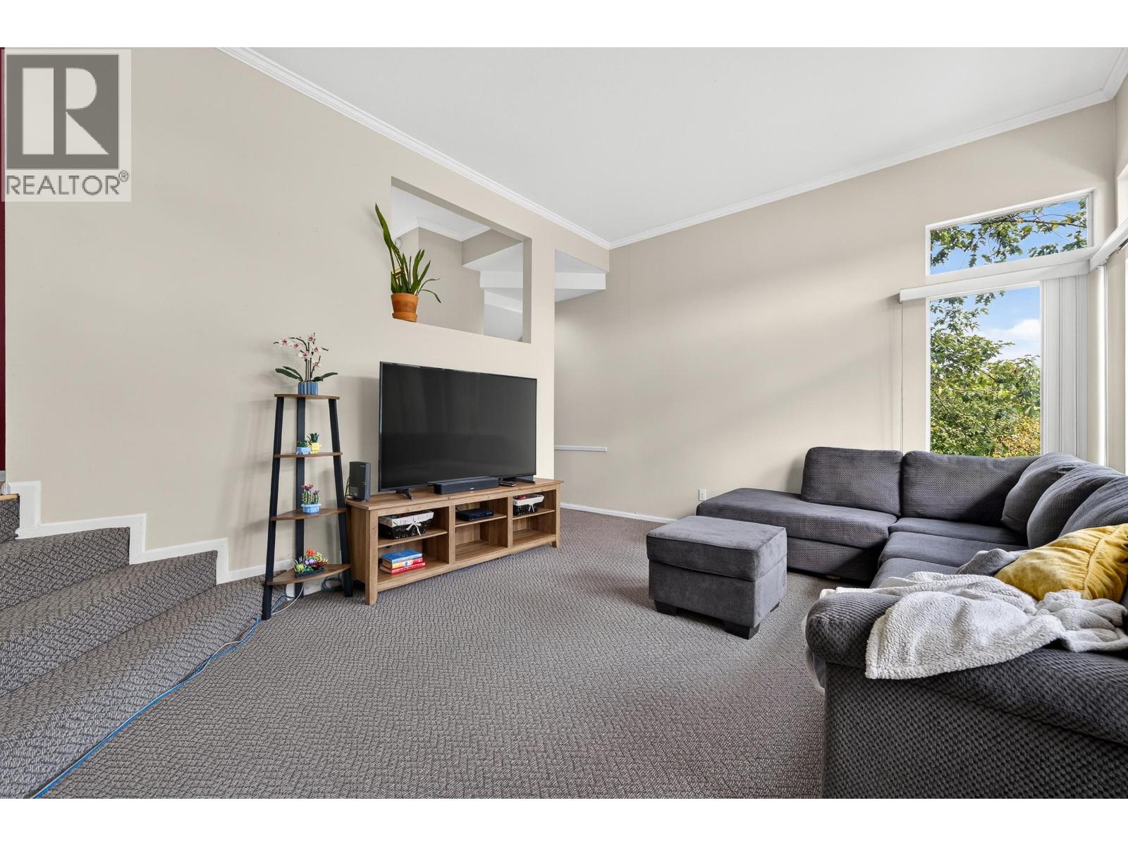 48 5380 SMITH DRIVE, Richmond