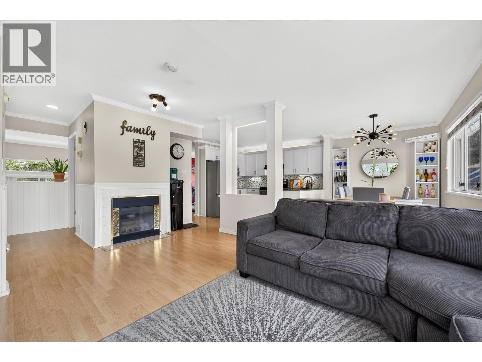 48 5380 SMITH DRIVE, Richmond