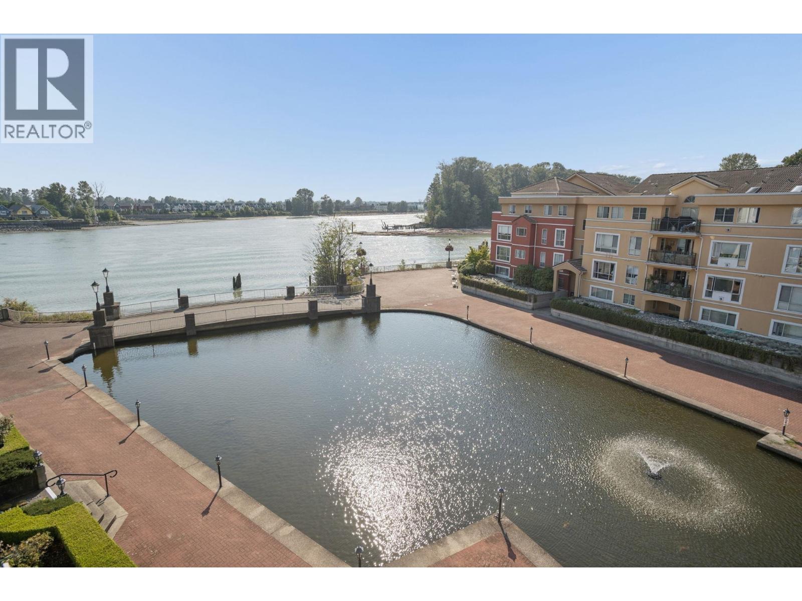 401 2 RENAISSANCE SQUARE, New Westminster