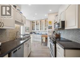 401 2 Renaissance Square, New Westminster, BC V3M6K3 Photo 11