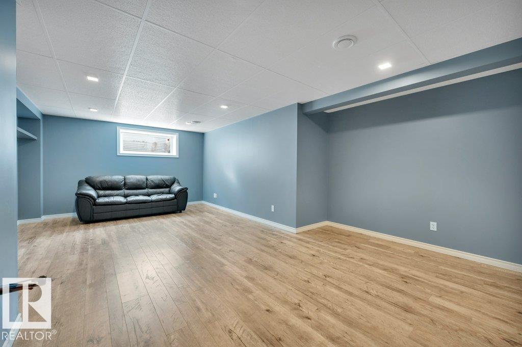 3508 16 ST NW - Image 37