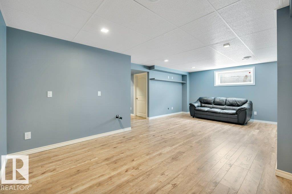 3508 16 ST NW - Image 38